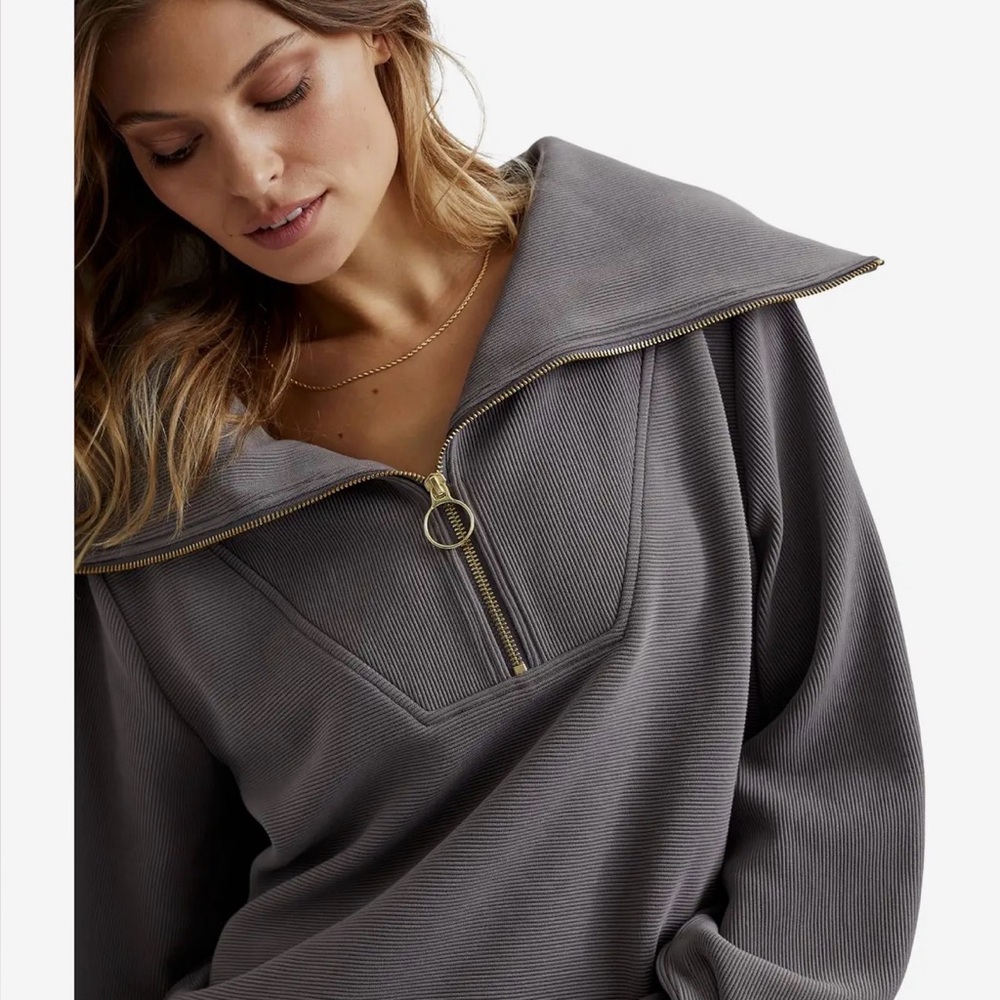 Varley Pullover - Picture 2 of 8